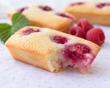 Financier à la framboise et à la noix de coco